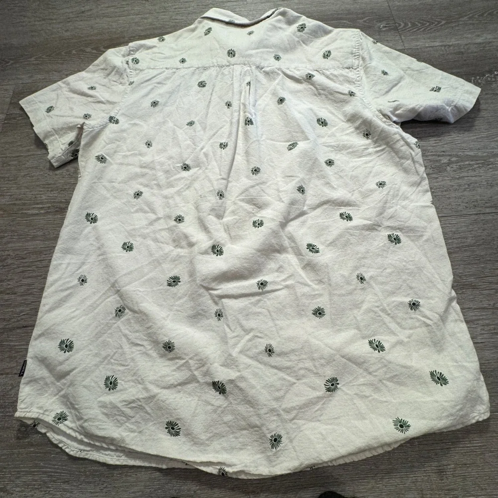 ONeill Shirt Mens XL Beige Floral 100% Cotton Short Sleeve Surf Beach Vacation